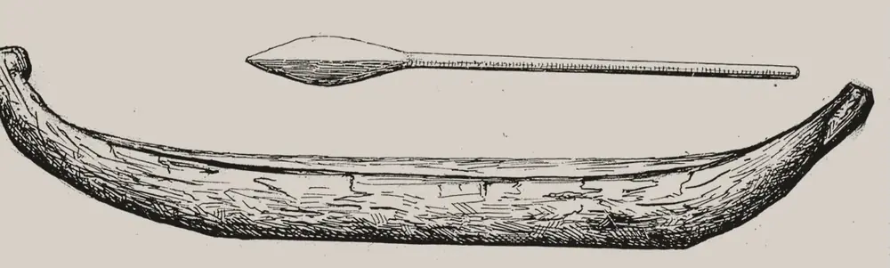 Dibujo a tinta de una canoa larga de madera, tallada en un solo tronco, con las puntas levantadas; encima, un remo de pala en forma de hoja.